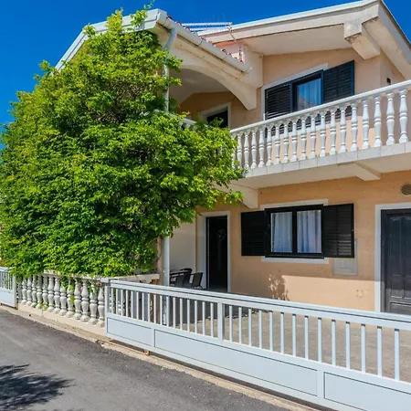 Plantosar Apartmán
